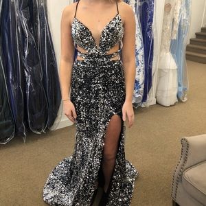 Prom Dress, never worn, new with tags
